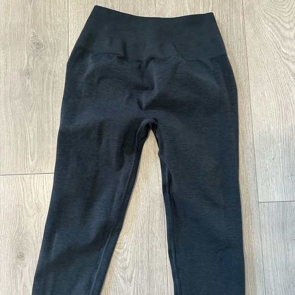 Alphalete Scrunch Leggings - Picture 2 of 4